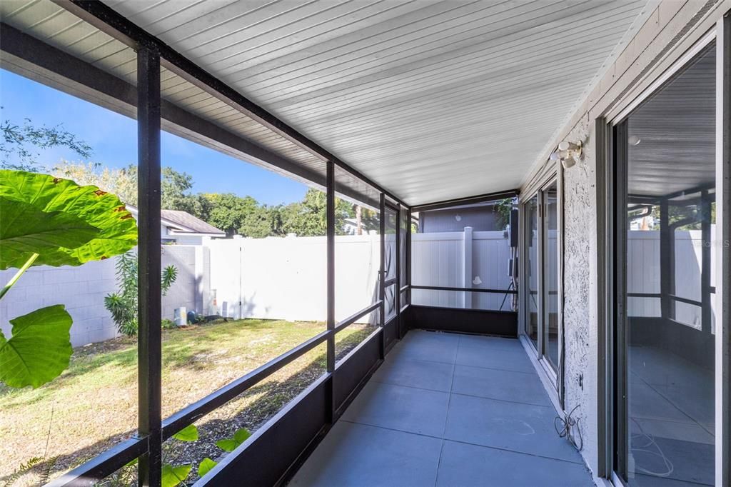 На продажу: $189,900 (2 спален, 2 ванн, 1431 Квадратных фут)