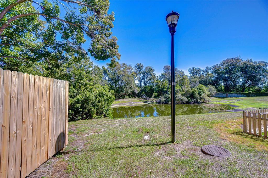 Active With Contract: $190,000 (2 beds, 1 baths, 896 Square Feet)