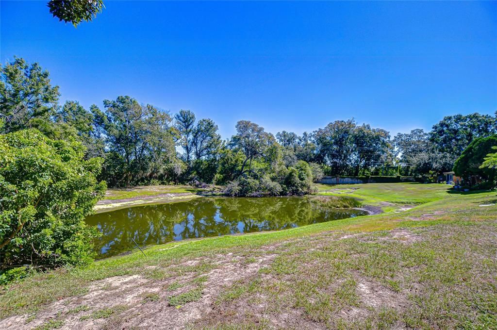 Active With Contract: $190,000 (2 beds, 1 baths, 896 Square Feet)