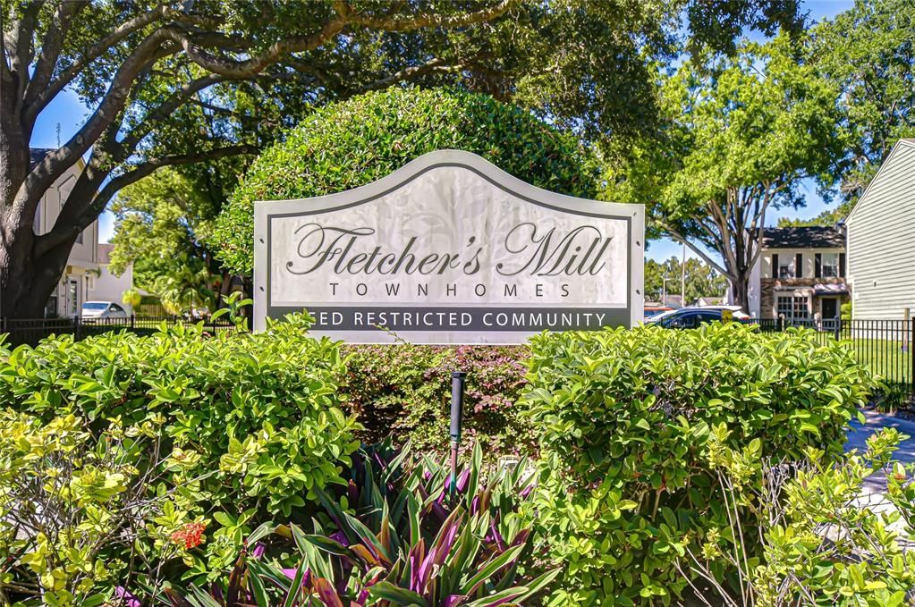 Active With Contract: $190,000 (2 beds, 1 baths, 896 Square Feet)