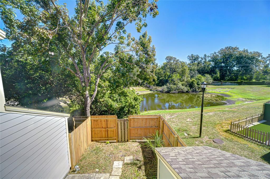 Active With Contract: $190,000 (2 beds, 1 baths, 896 Square Feet)