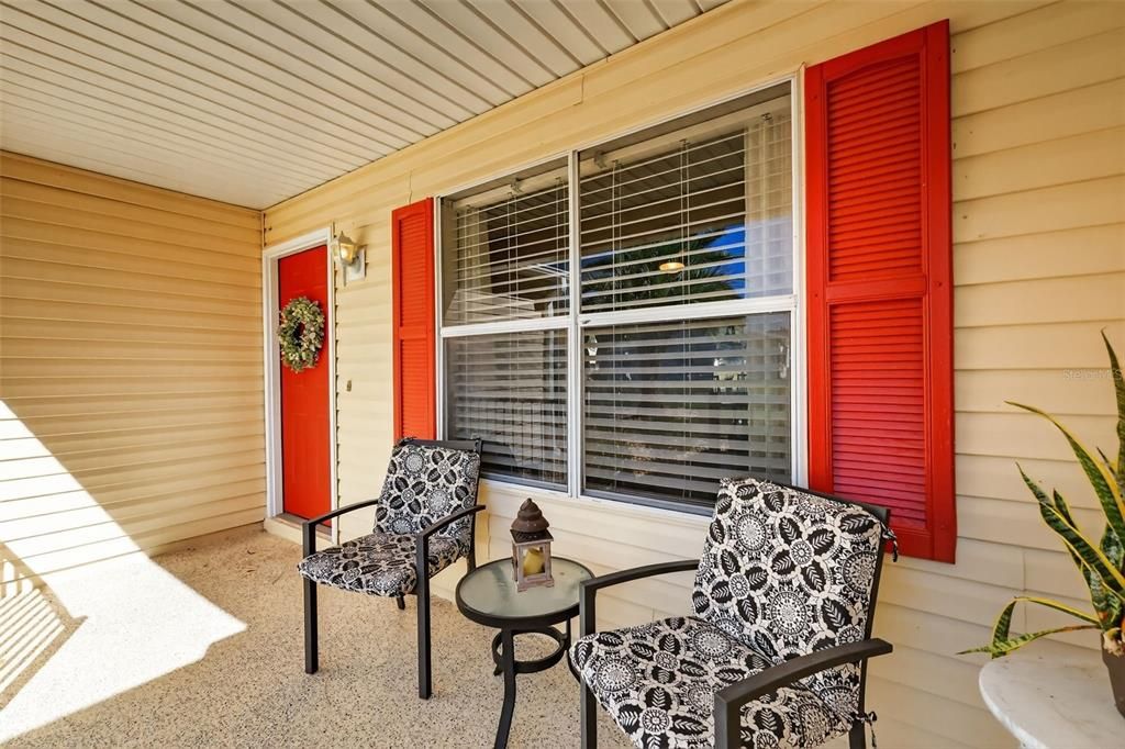 Под контрактом: $345,000 (3 спален, 2 ванн, 1392 Квадратных фут)