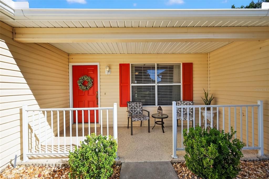 Под контрактом: $345,000 (3 спален, 2 ванн, 1392 Квадратных фут)