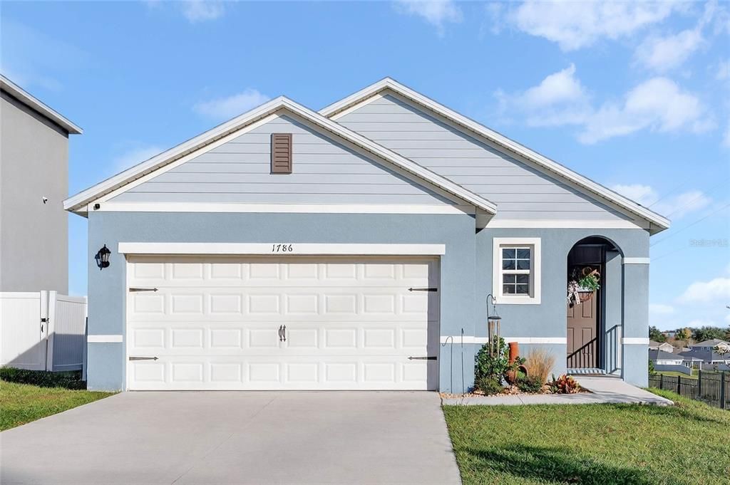 For Sale: $395,000 (3 beds, 2 baths, 1516 Square Feet)