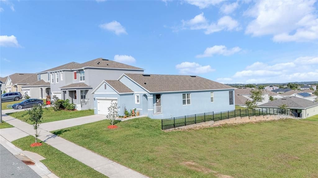 For Sale: $395,000 (3 beds, 2 baths, 1516 Square Feet)