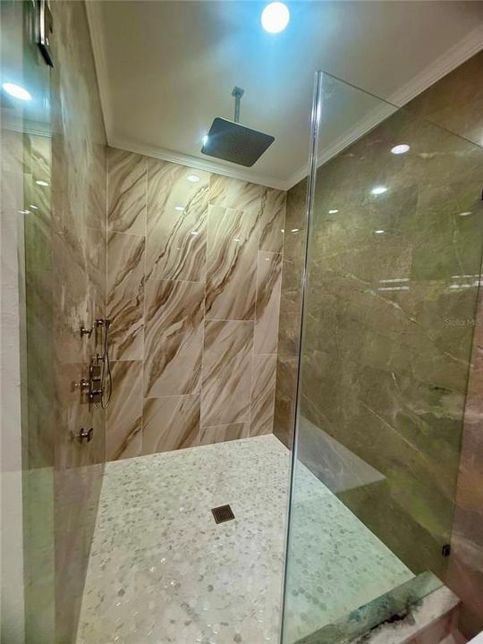 На продажу: $560,000 (4 спален, 2 ванн, 1978 Квадратных фут)