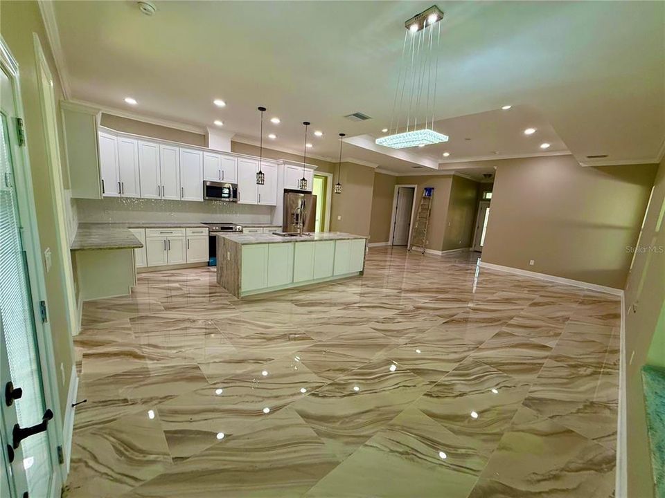 На продажу: $560,000 (4 спален, 2 ванн, 1978 Квадратных фут)