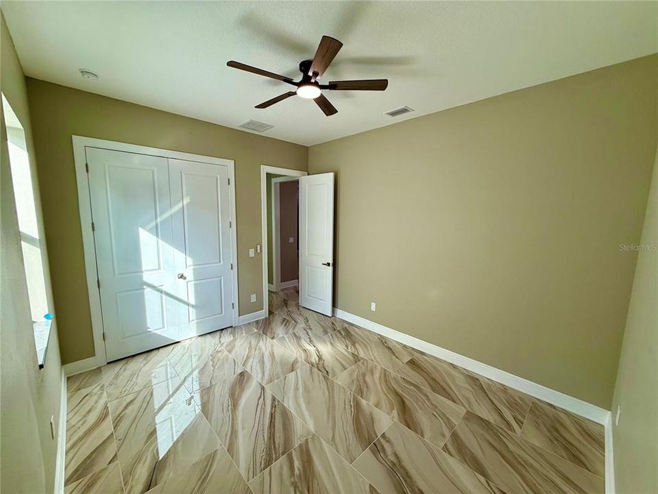 На продажу: $560,000 (4 спален, 2 ванн, 1978 Квадратных фут)