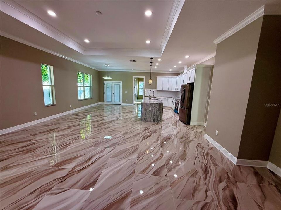 На продажу: $560,000 (4 спален, 2 ванн, 1978 Квадратных фут)