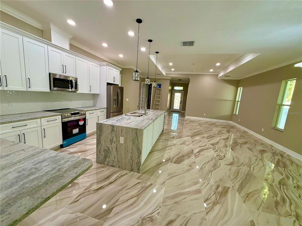 На продажу: $560,000 (4 спален, 2 ванн, 1978 Квадратных фут)