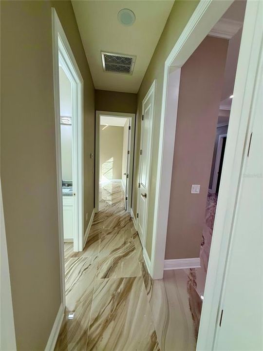 На продажу: $560,000 (4 спален, 2 ванн, 1978 Квадратных фут)