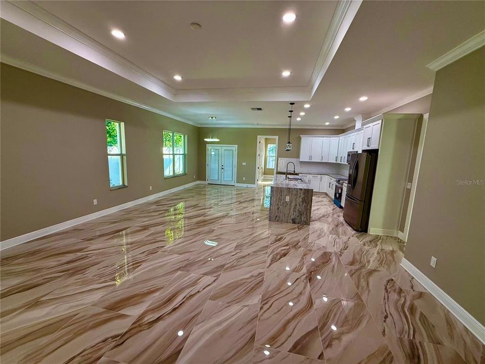 На продажу: $560,000 (4 спален, 2 ванн, 1978 Квадратных фут)