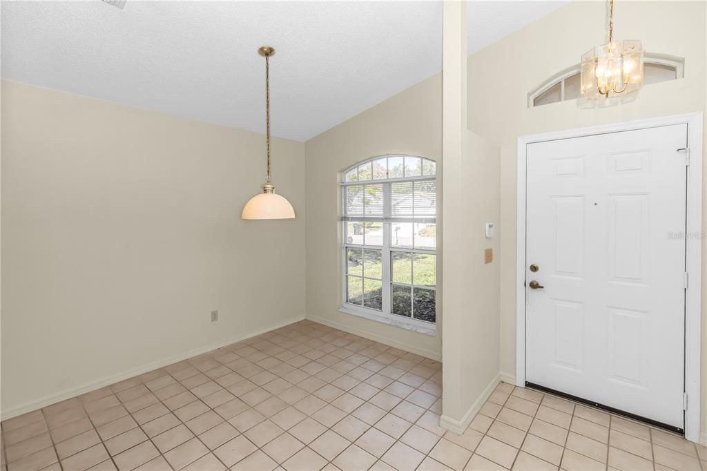 For Rent: $2,495 (3 beds, 2 baths, 1420 Square Feet)