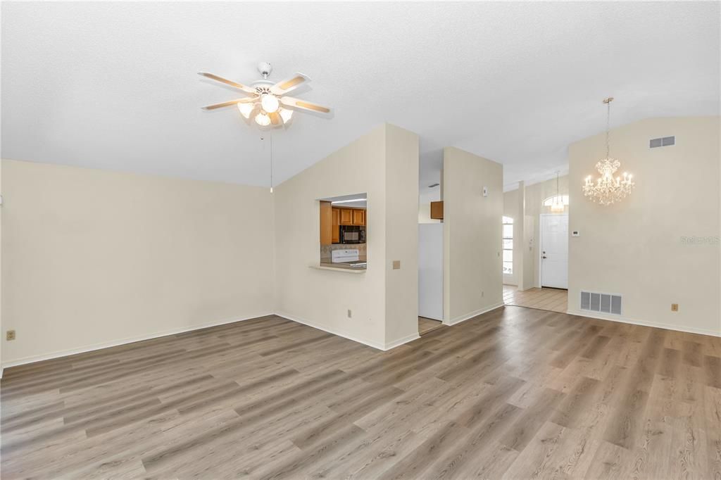 For Rent: $2,495 (3 beds, 2 baths, 1420 Square Feet)