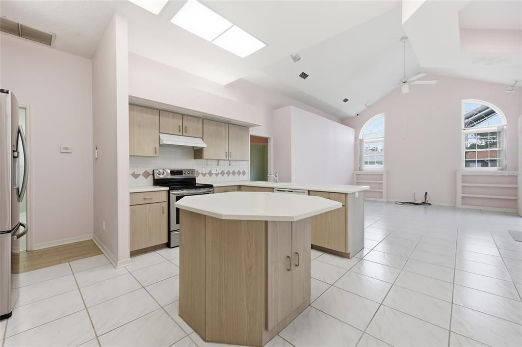 待售: $359,900 (3 贝兹, 2 浴室, 2257 平方英尺)