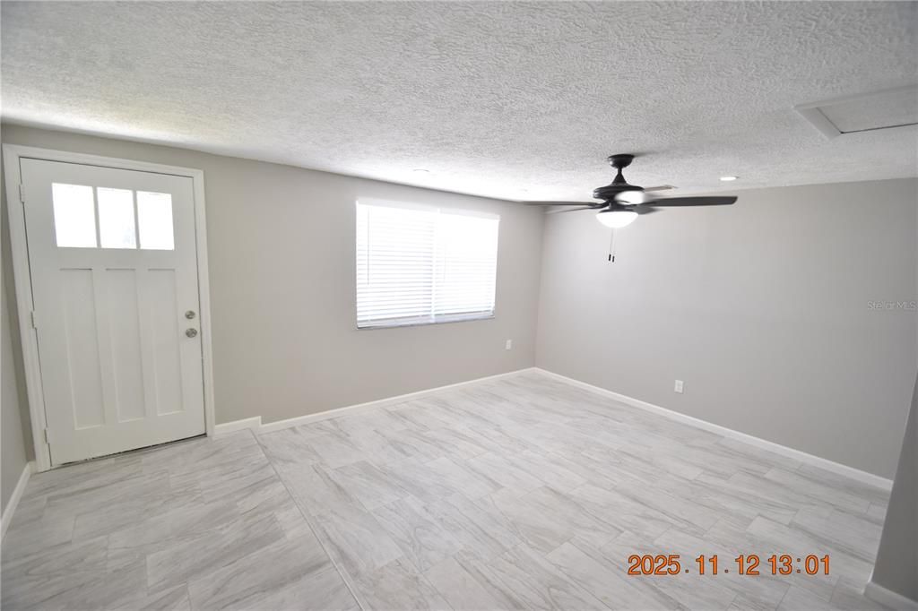 En Renta: $1,795 (3 camas, 2 baños, 1595 Pies cuadrados)