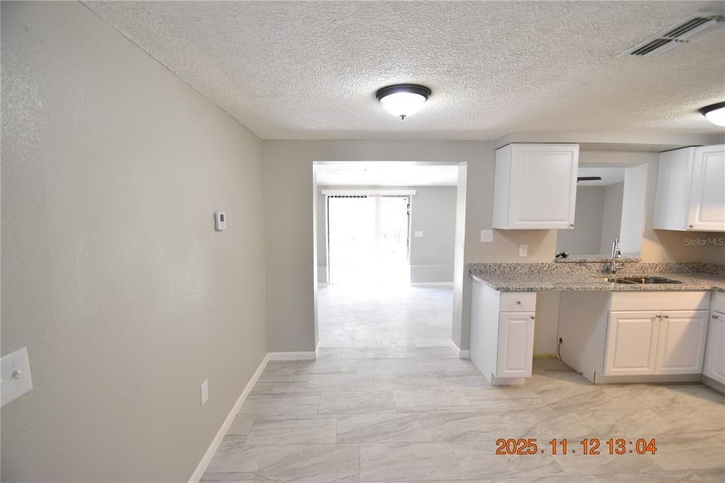 En Renta: $1,795 (3 camas, 2 baños, 1595 Pies cuadrados)