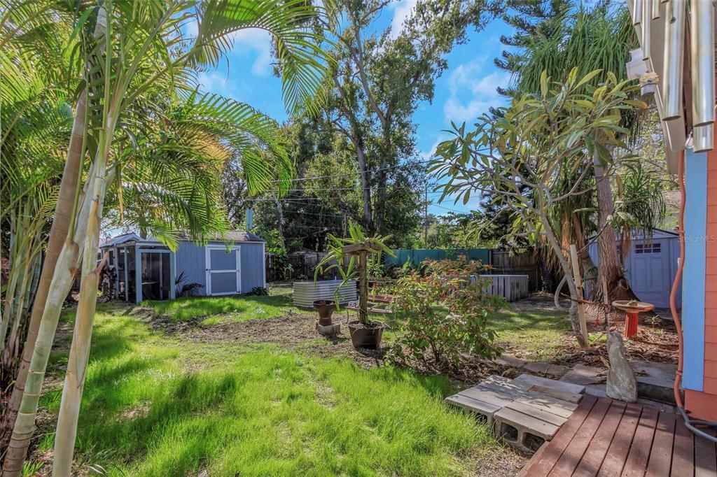 For Sale: $349,900 (2 beds, 1 baths, 1078 Square Feet)