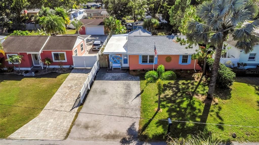 For Sale: $349,900 (2 beds, 1 baths, 1078 Square Feet)