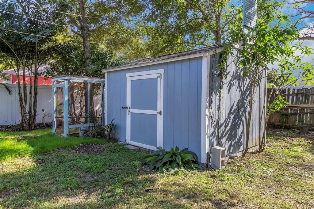 For Sale: $349,900 (2 beds, 1 baths, 1078 Square Feet)