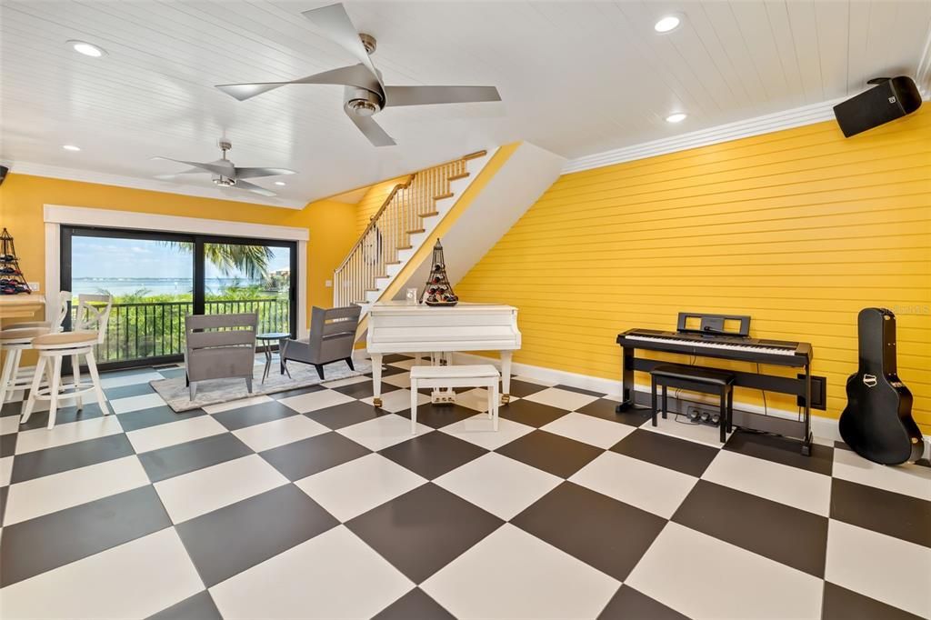 For Sale: $8,700,000 (3 beds, 3 baths, 3485 Square Feet)