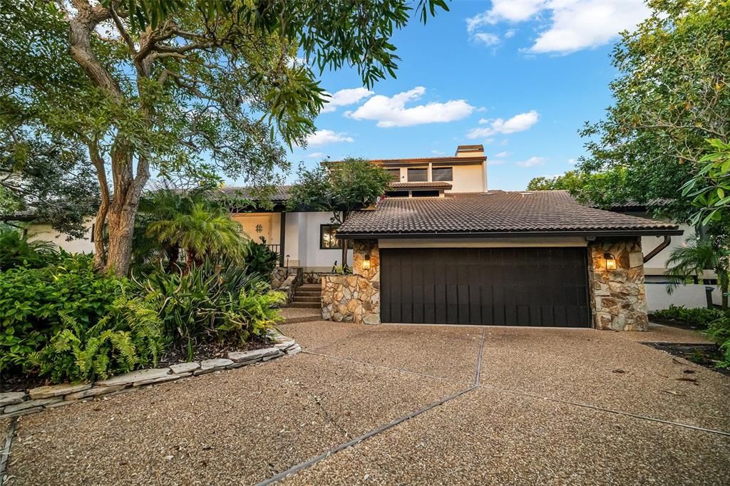 For Sale: $8,700,000 (3 beds, 3 baths, 3485 Square Feet)