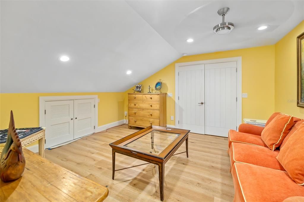 For Sale: $8,700,000 (3 beds, 3 baths, 3485 Square Feet)