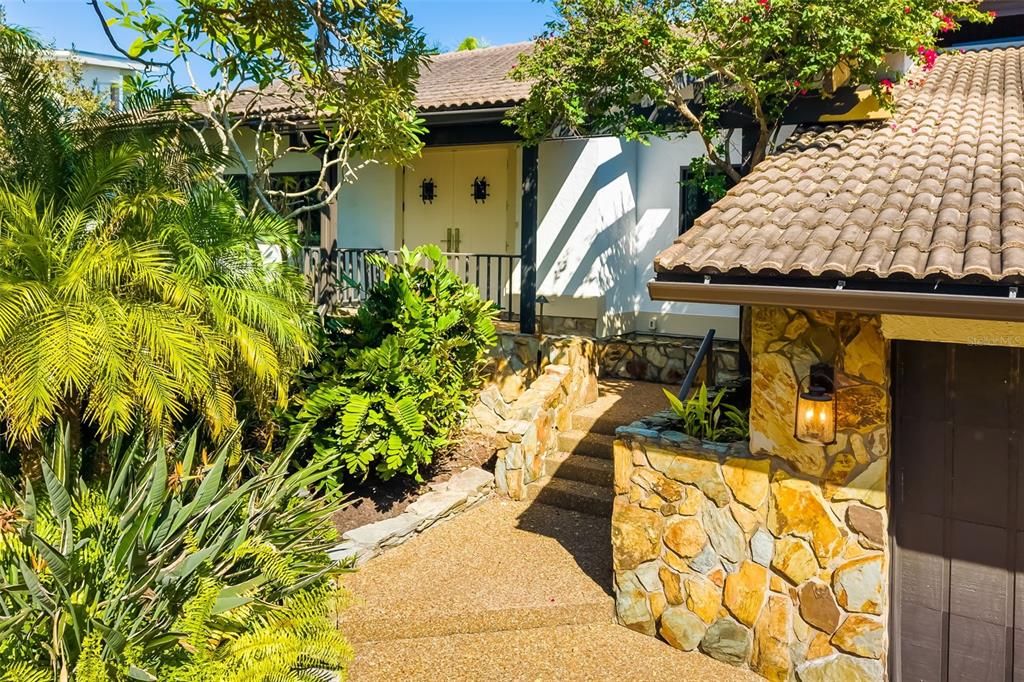 For Sale: $8,700,000 (3 beds, 3 baths, 3485 Square Feet)