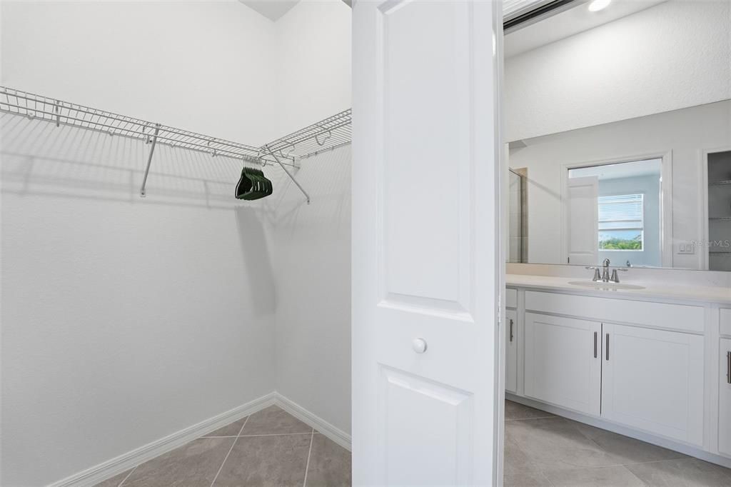 En Venta: $239,000 (2 camas, 2 baños, 1123 Pies cuadrados)