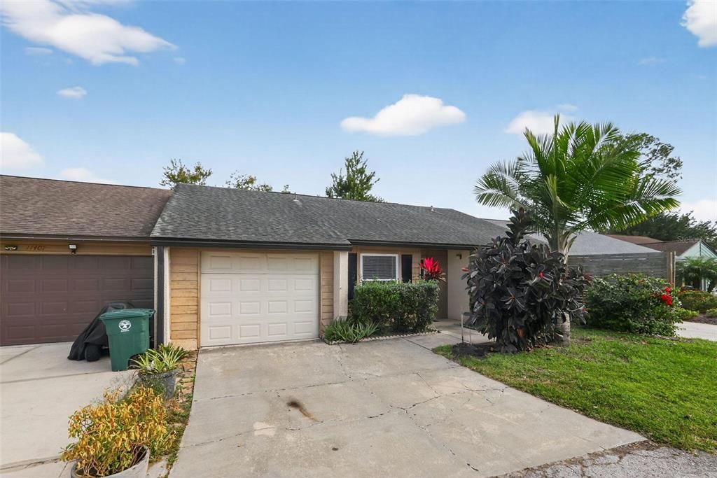 Active With Contract: $199,900 (2 beds, 2 baths, 1104 Square Feet)