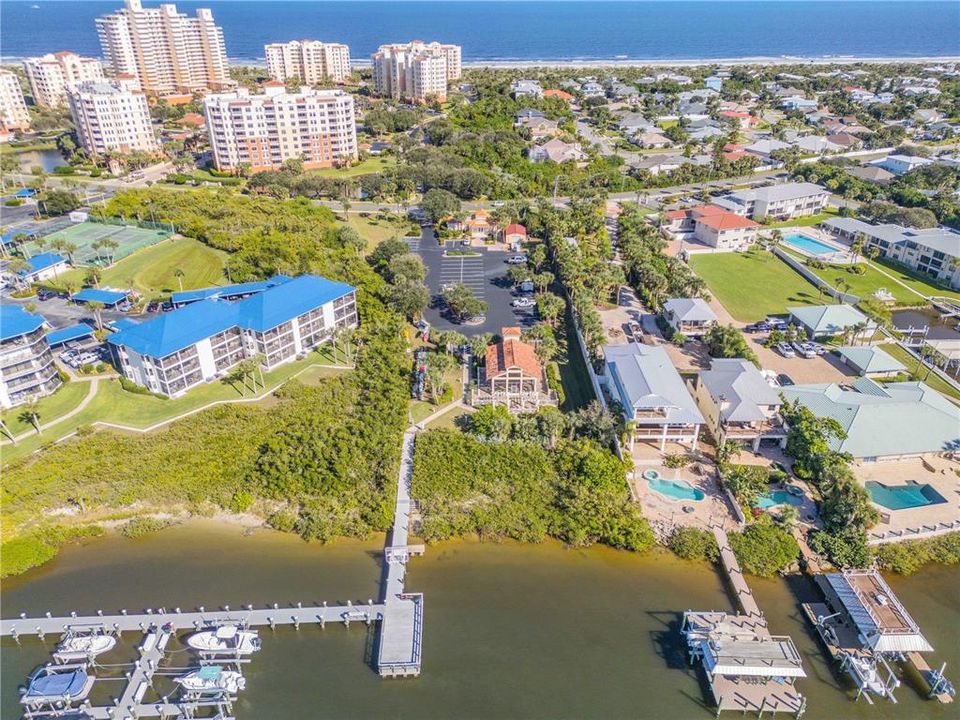 Под контрактом: $645,000 (3 спален, 2 ванн, 1450 Квадратных фут)