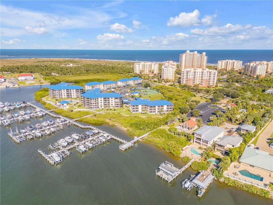 Под контрактом: $645,000 (3 спален, 2 ванн, 1450 Квадратных фут)