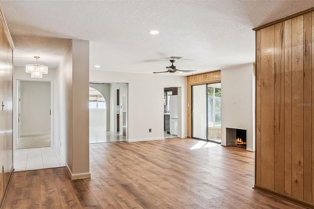 待售: $439,000 (3 贝兹, 2 浴室, 1936 平方英尺)