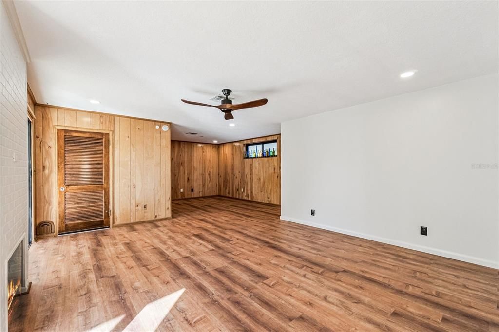 待售: $439,000 (3 贝兹, 2 浴室, 1936 平方英尺)