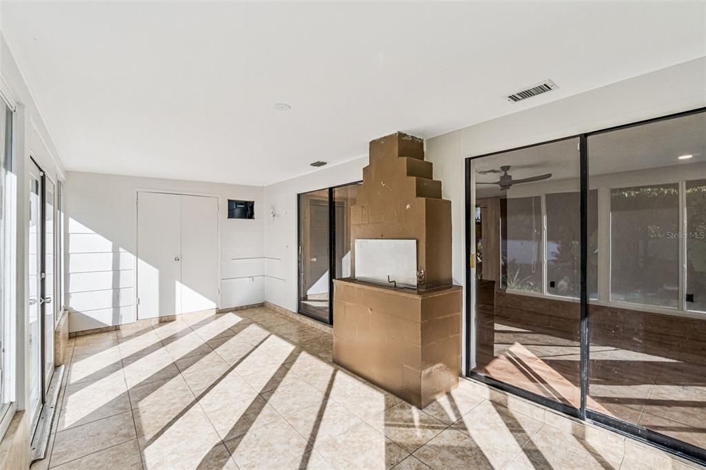 待售: $439,000 (3 贝兹, 2 浴室, 1936 平方英尺)