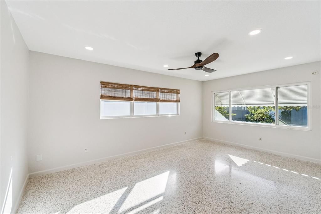 待售: $439,000 (3 贝兹, 2 浴室, 1936 平方英尺)