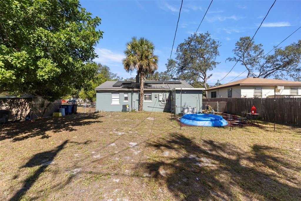 Active With Contract: $289,701 (2 beds, 1 baths, 899 Square Feet)