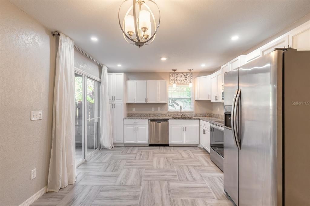 待售: $209,000 (2 贝兹, 2 浴室, 1400 平方英尺)