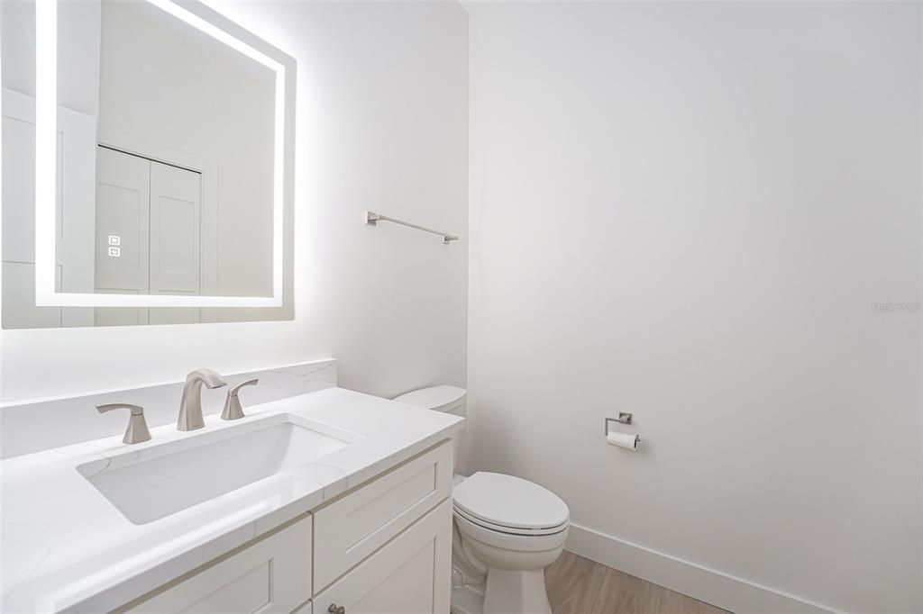 待售: $925,000 (4 贝兹, 3 浴室, 2800 平方英尺)