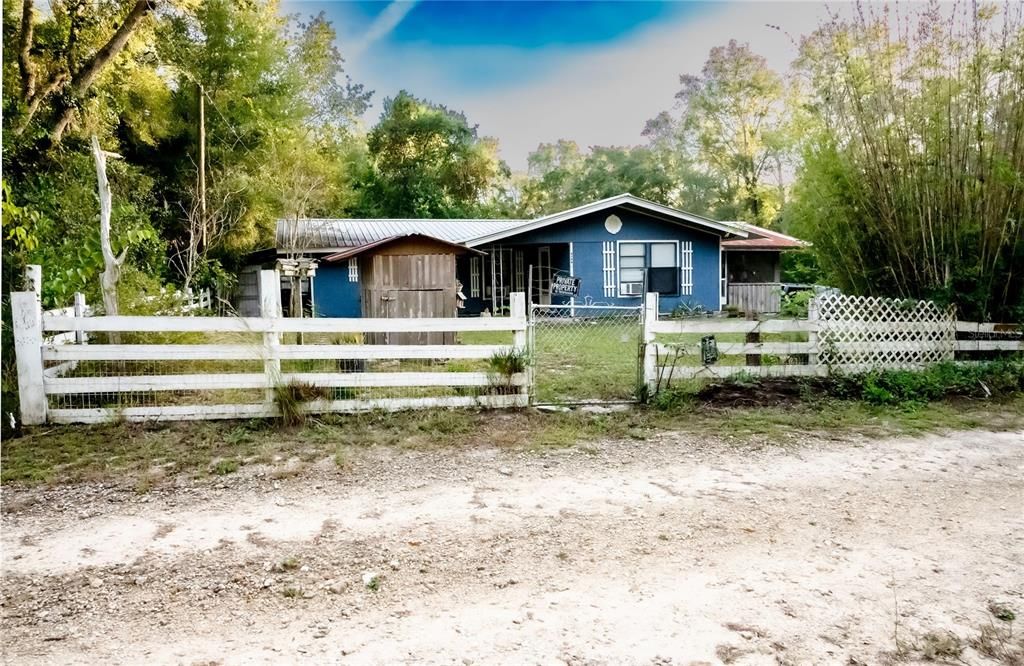 For Sale: $138,000 (2 beds, 2 baths, 1518 Square Feet)