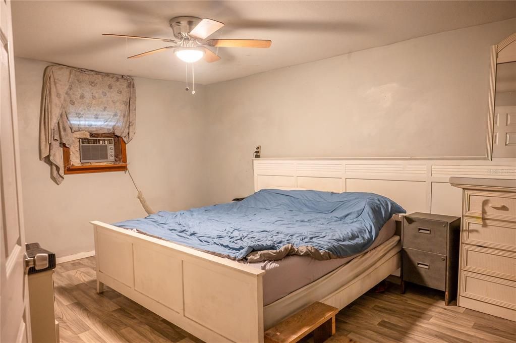 For Sale: $138,000 (2 beds, 2 baths, 1518 Square Feet)