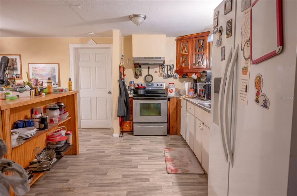 For Sale: $138,000 (2 beds, 2 baths, 1518 Square Feet)