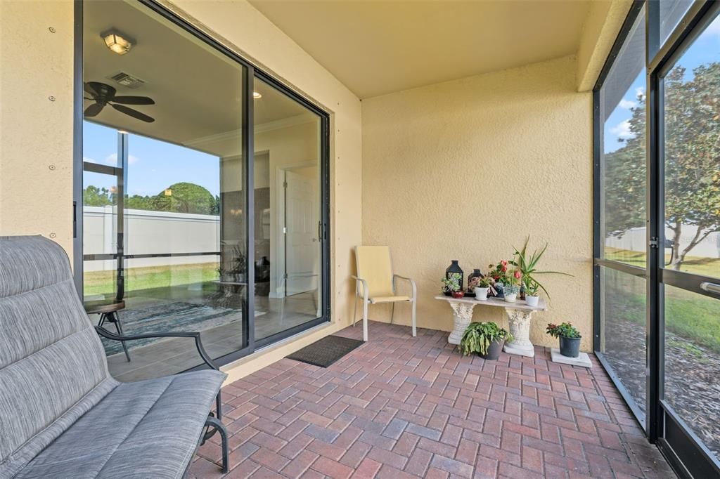 En Venta: $280,000 (2 camas, 2 baños, 1582 Pies cuadrados)