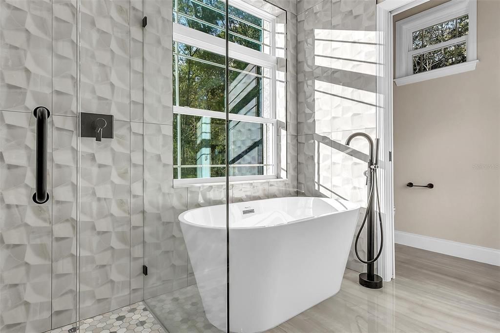 For Sale: $460,000 (3 beds, 2 baths, 1860 Square Feet)