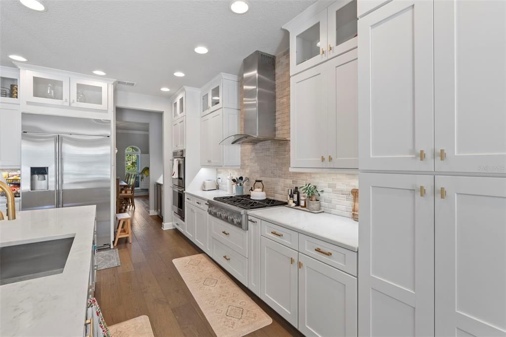 For Sale: $2,299,900 (4 beds, 3 baths, 4201 Square Feet)