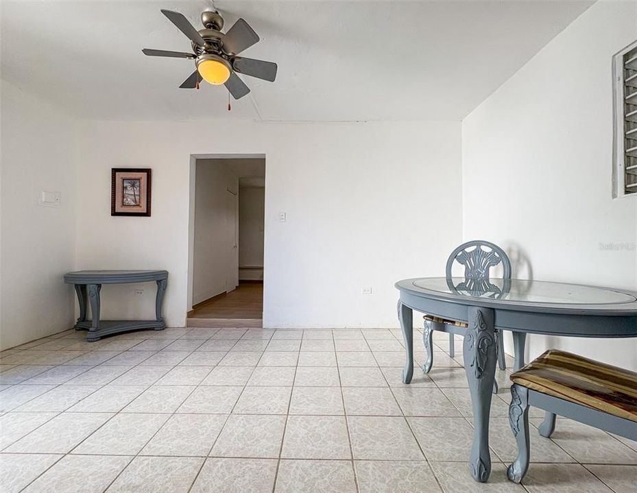 En Renta: $950 (1 camas, 1 baños, 450 Pies cuadrados)