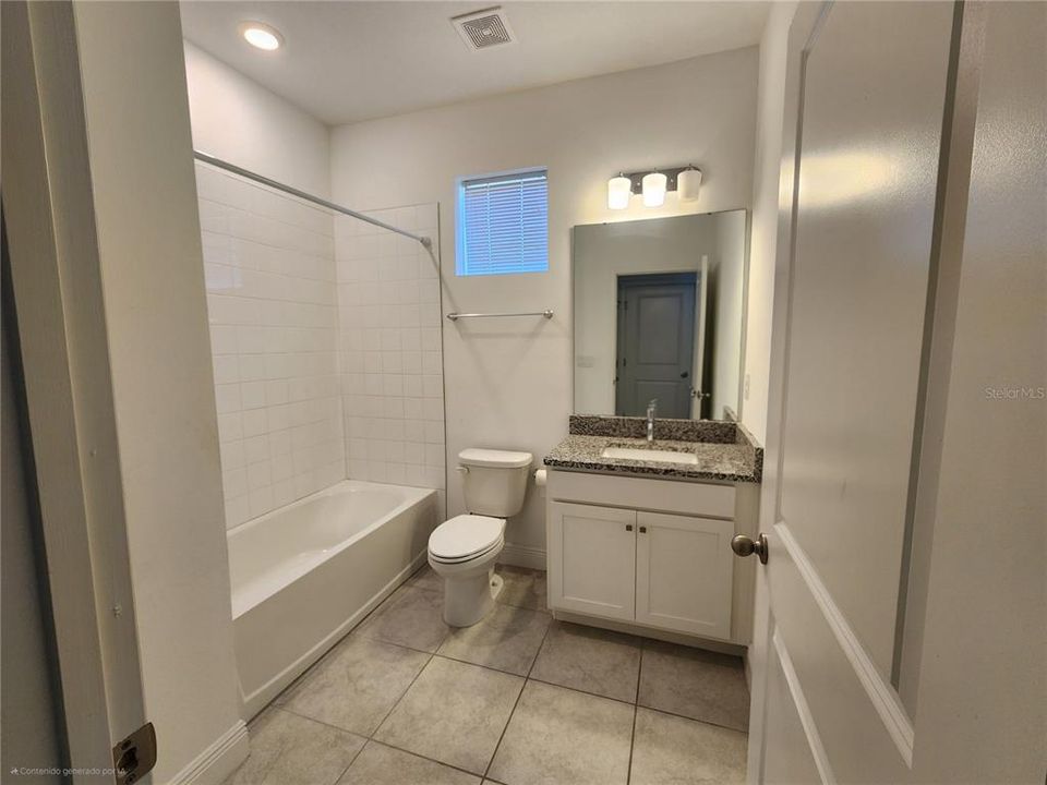 En Renta: $3,200 (4 camas, 3 baños, 2096 Pies cuadrados)