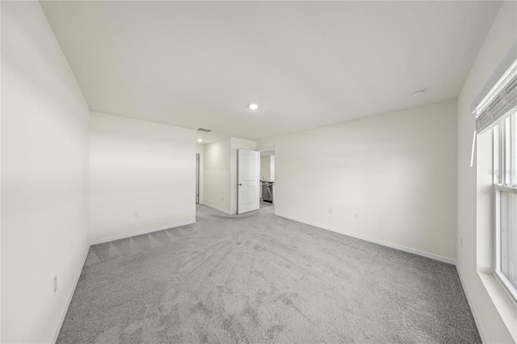 出租: $1,950 (3 贝兹, 2 浴室, 1670 平方英尺)