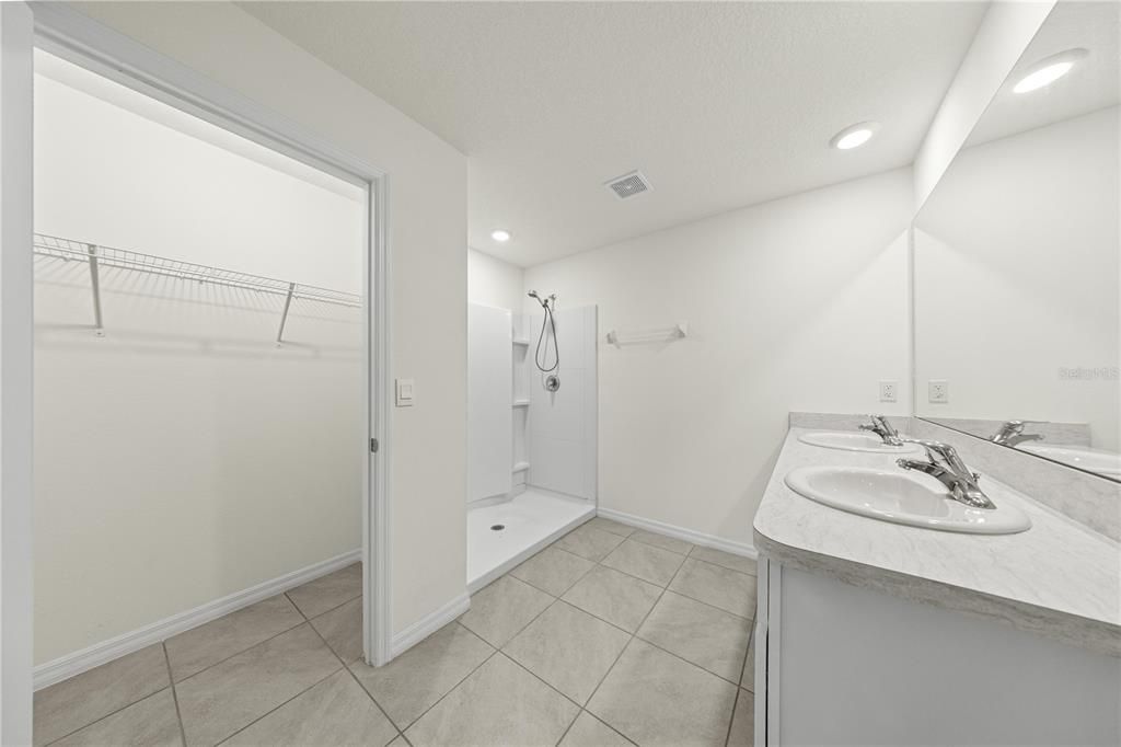 出租: $1,950 (3 贝兹, 2 浴室, 1670 平方英尺)