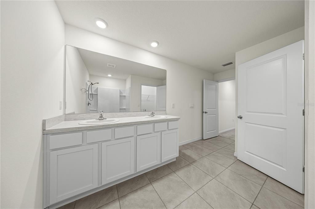 出租: $1,950 (3 贝兹, 2 浴室, 1670 平方英尺)